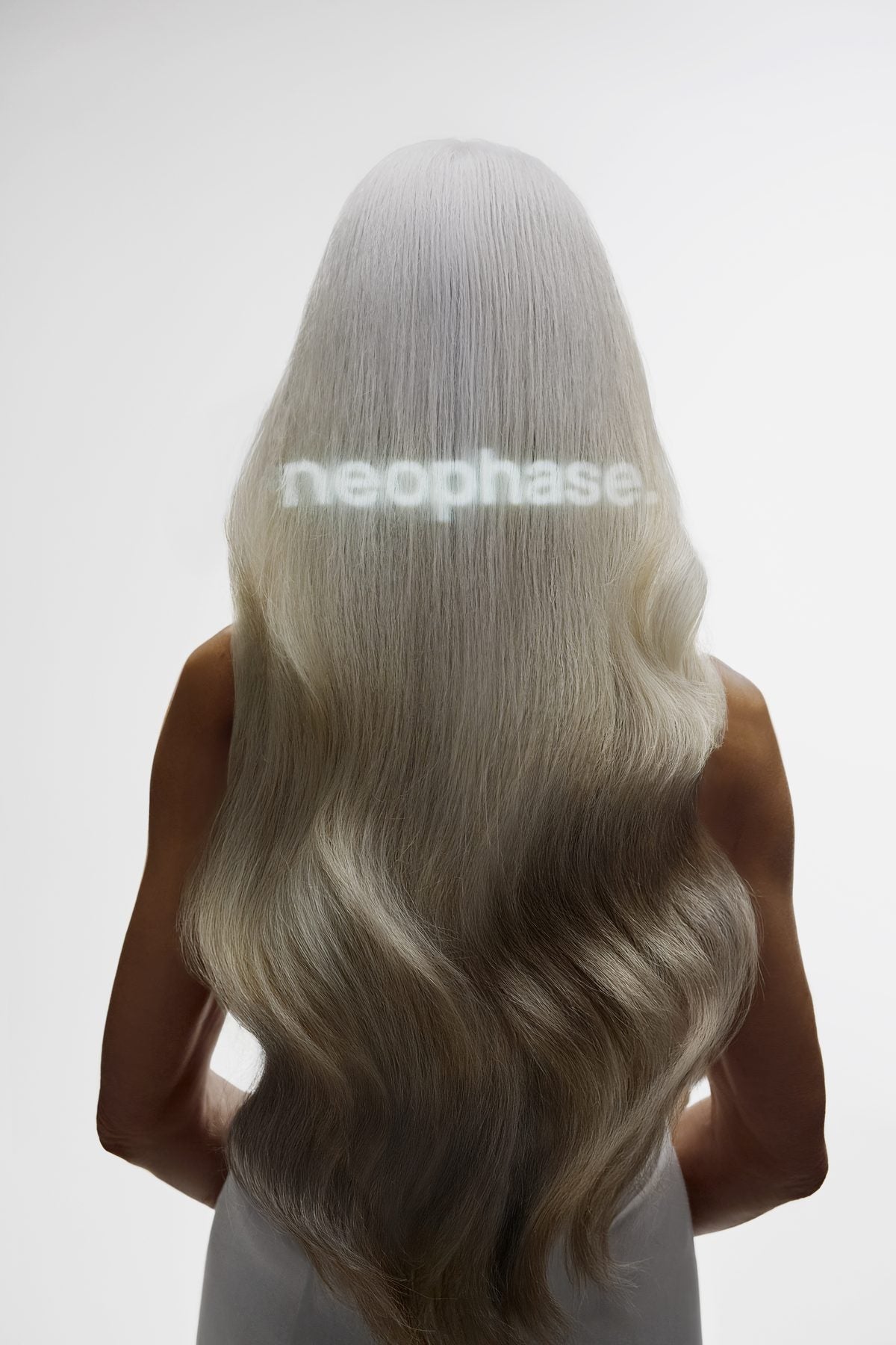Cabelo longo alinhado, de costas